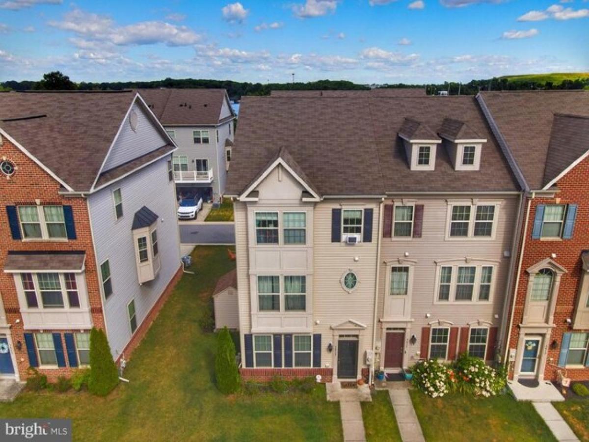 Picture of Home For Sale in Dundalk, Maryland, United States