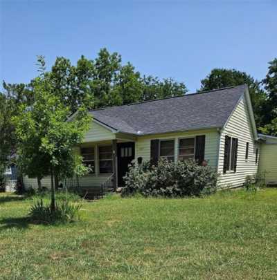 Home For Sale in Denison, Texas