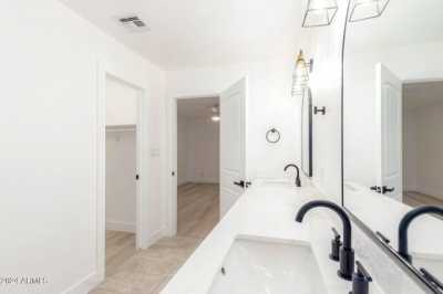 Home For Rent in Chandler, Arizona