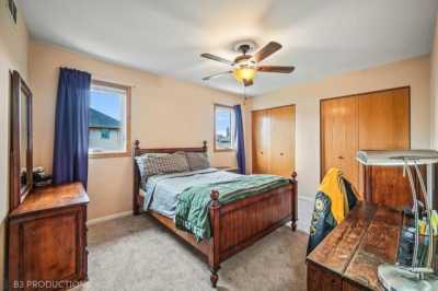 Home For Sale in Tinley Park, Illinois