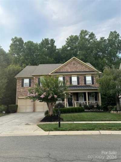 Home For Sale in Matthews, North Carolina