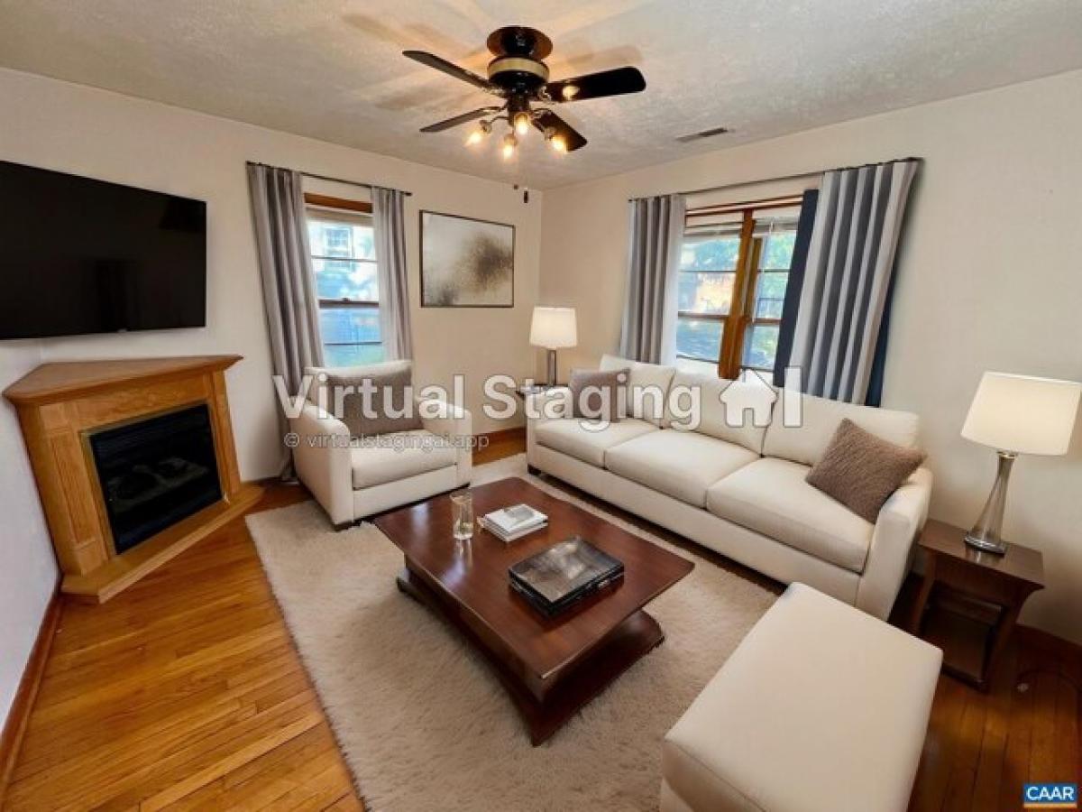 Picture of Home For Sale in Charlottesville, Virginia, United States