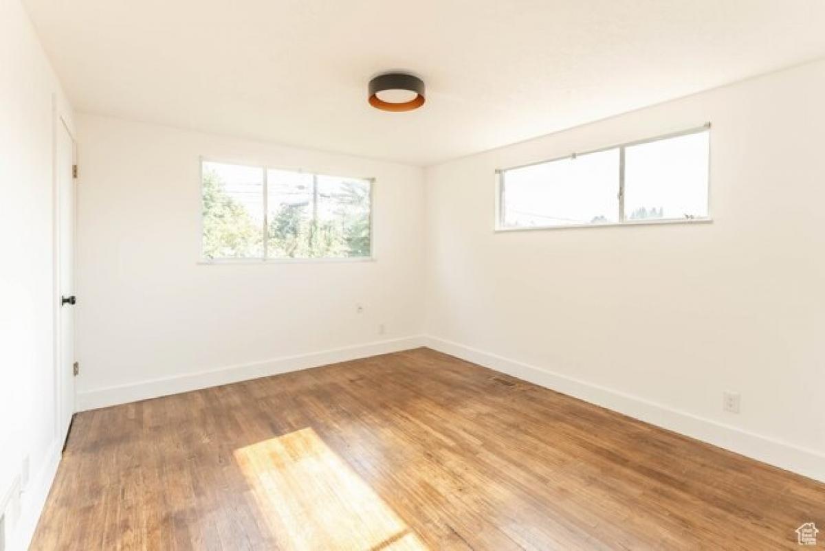 Picture of Home For Sale in Murray, Utah, United States