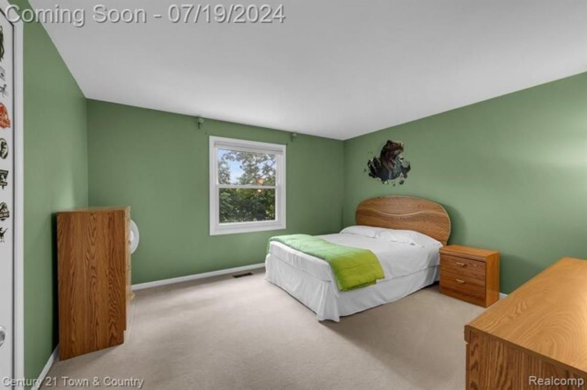 Picture of Home For Sale in Rochester Hills, Michigan, United States