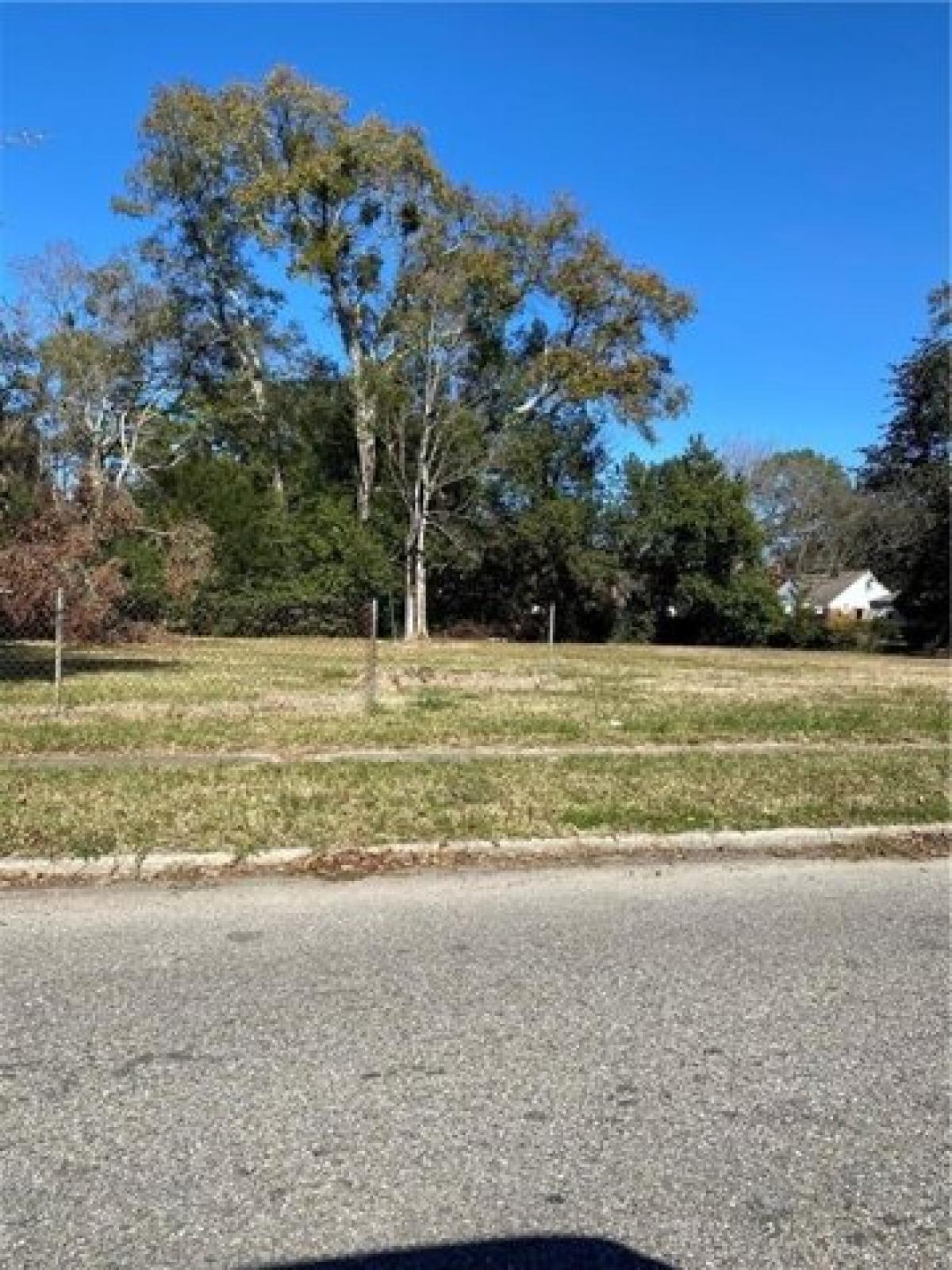 Picture of Residential Land For Sale in Mobile, Alabama, United States