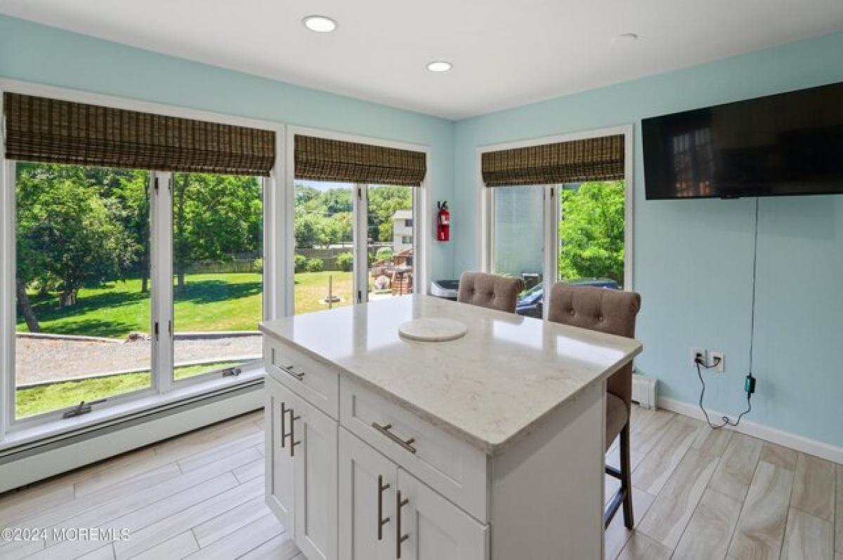 Picture of Home For Sale in Allenwood, New Jersey, United States