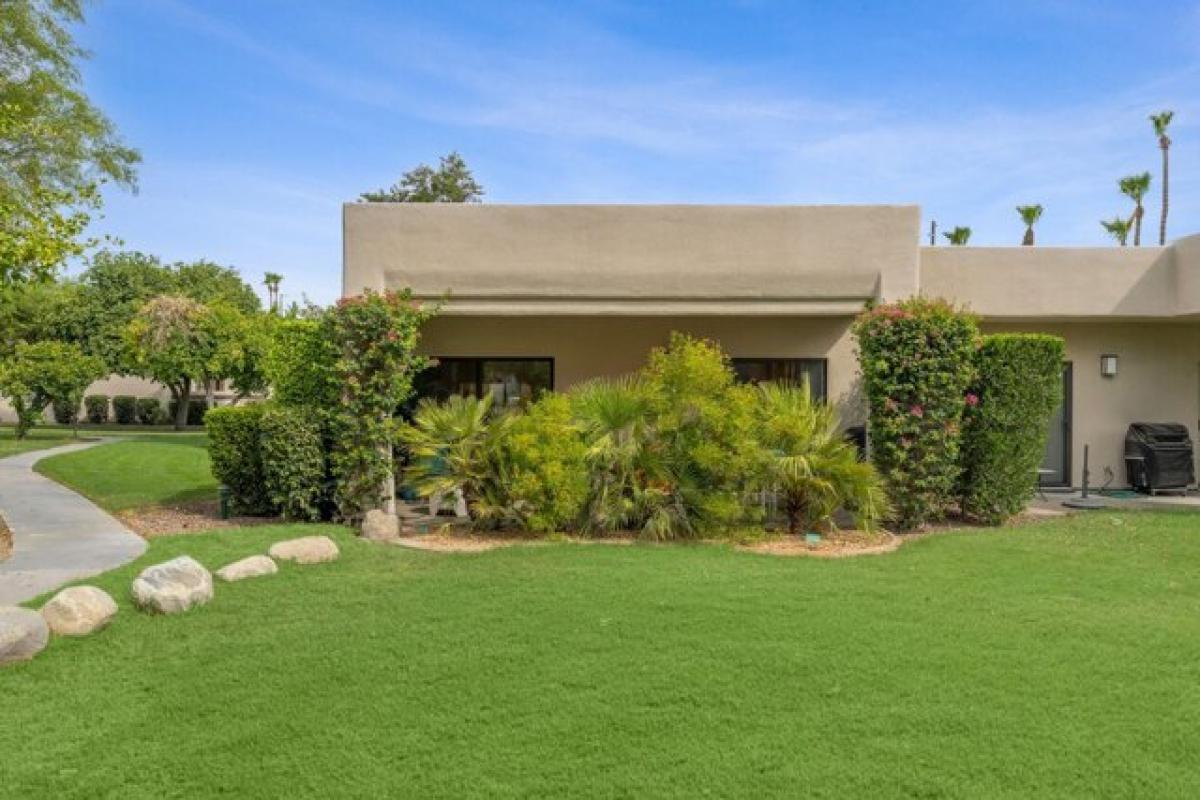 Picture of Home For Sale in Cathedral City, California, United States