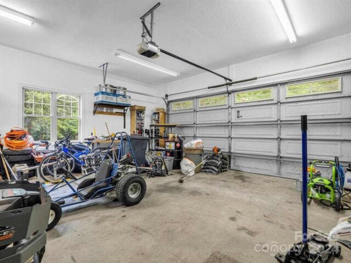 Picture of Home For Sale in Lake Lure, North Carolina, United States