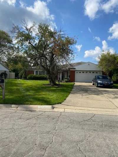 Home For Sale in Southfield, Michigan