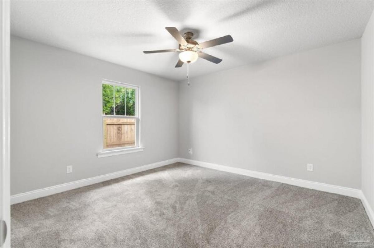 Picture of Home For Sale in Milton, Florida, United States