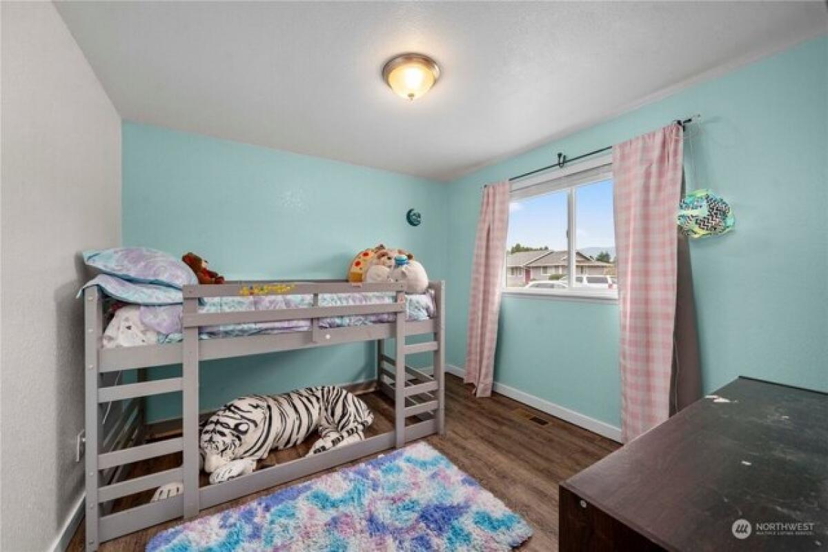 Picture of Home For Sale in Enumclaw, Washington, United States