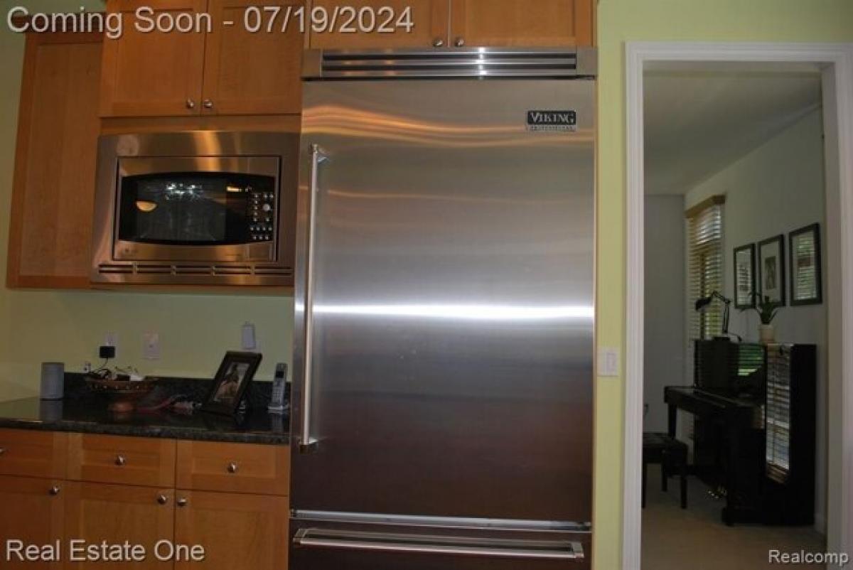 Picture of Home For Sale in Canton, Michigan, United States