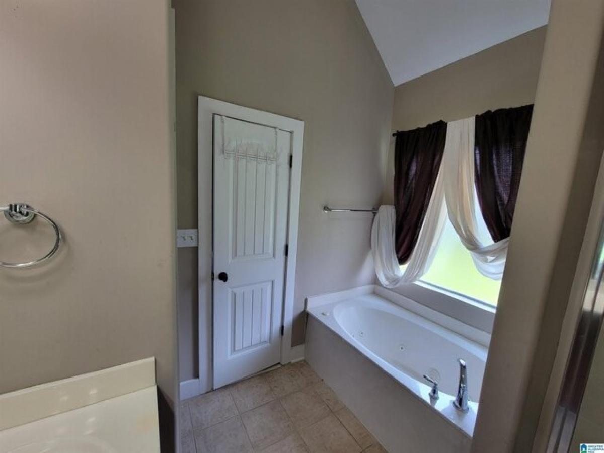 Picture of Home For Sale in Alabaster, Alabama, United States