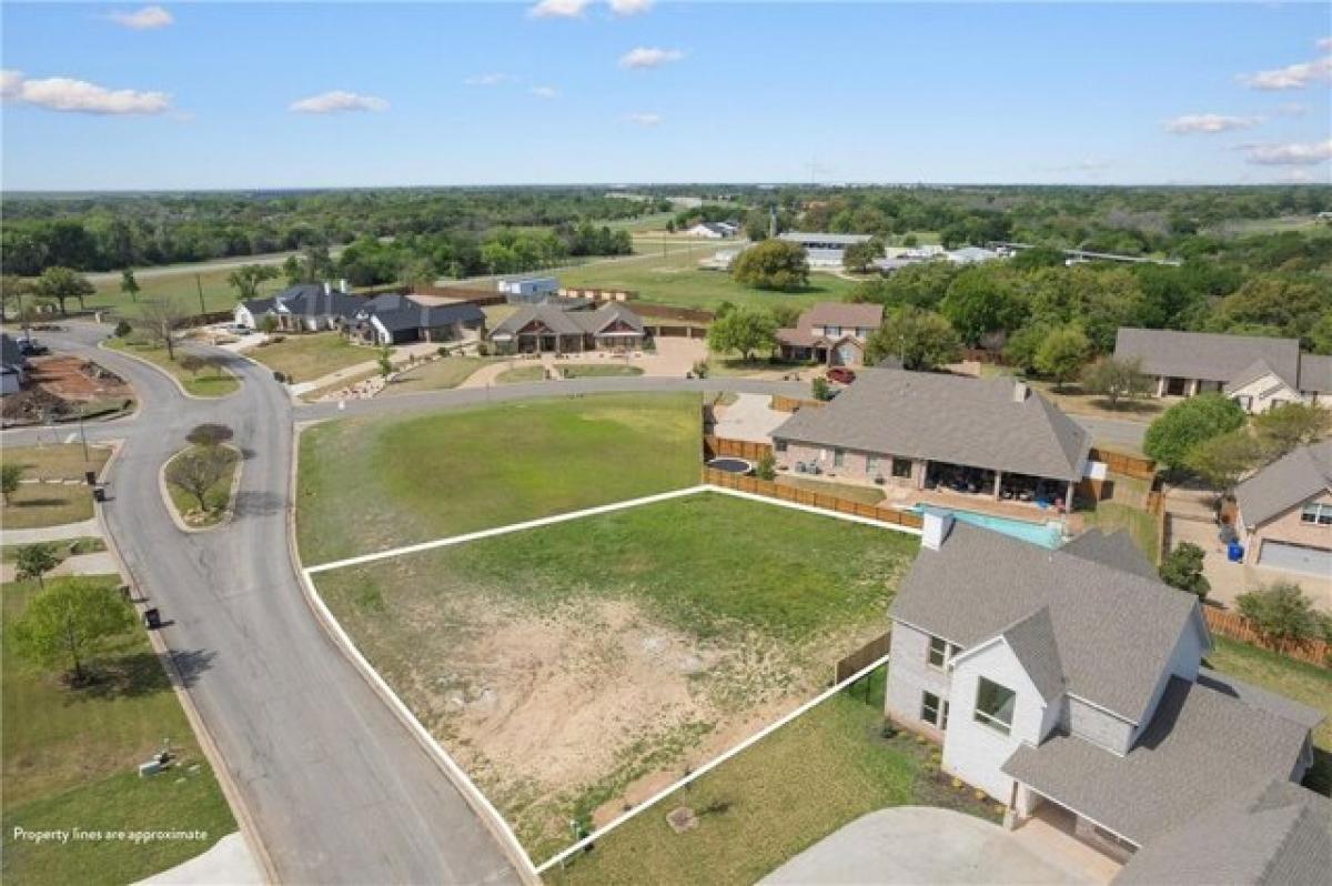 Picture of Residential Land For Sale in Waco, Texas, United States