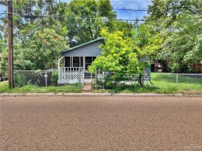Home For Sale in Weslaco, Texas
