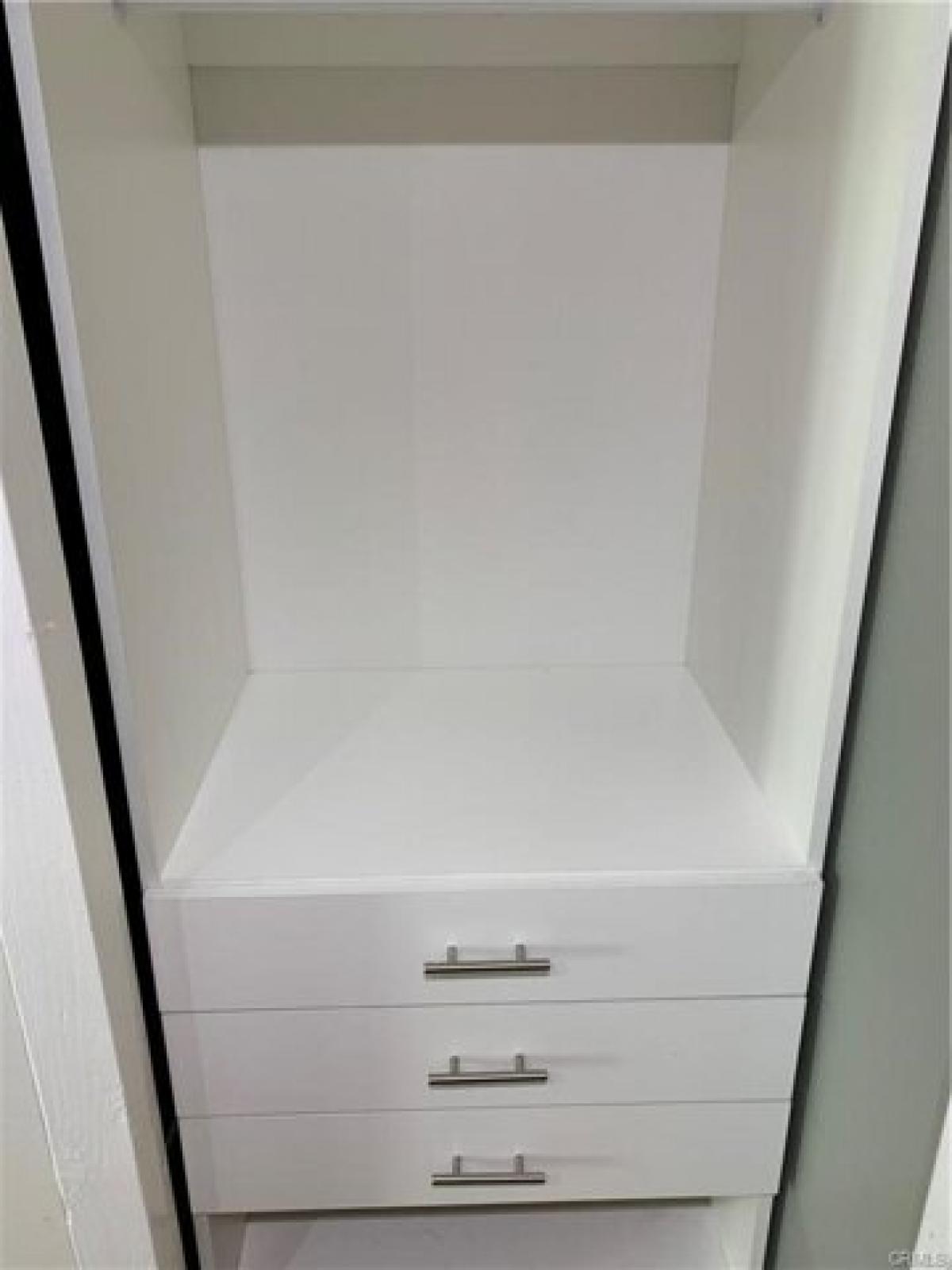 Picture of Home For Sale in Van Nuys, California, United States