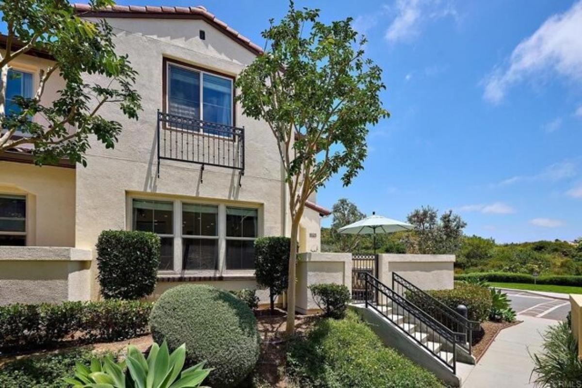 Picture of Home For Sale in Carlsbad, California, United States