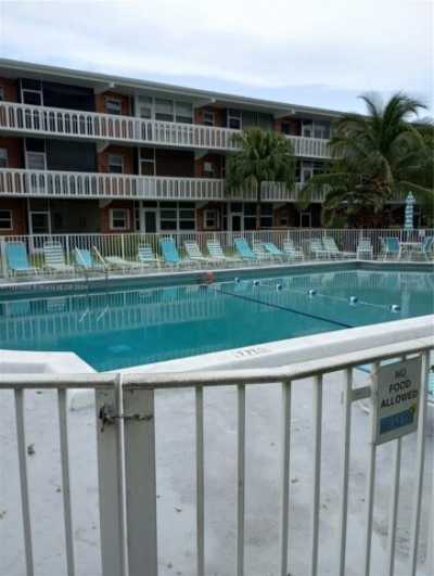 Home For Rent in Hallandale Beach, Florida