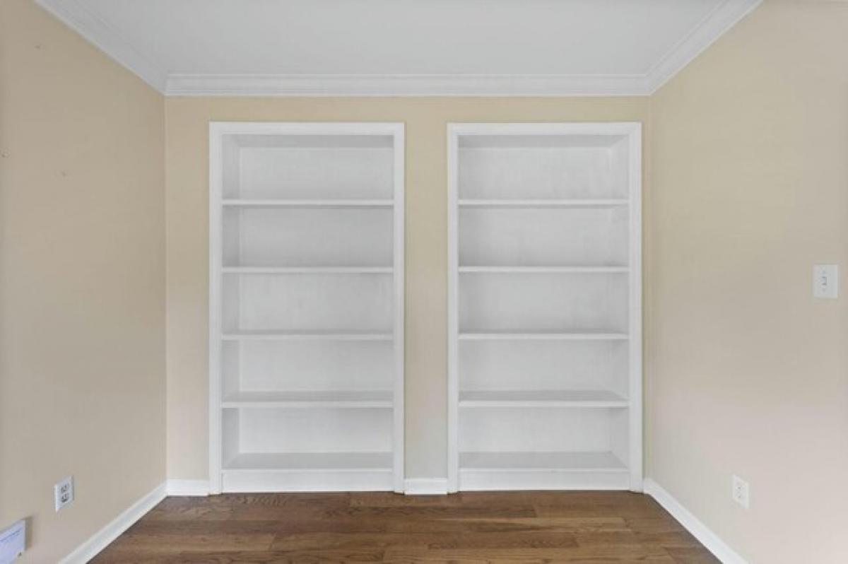 Picture of Home For Sale in Lexington, Kentucky, United States