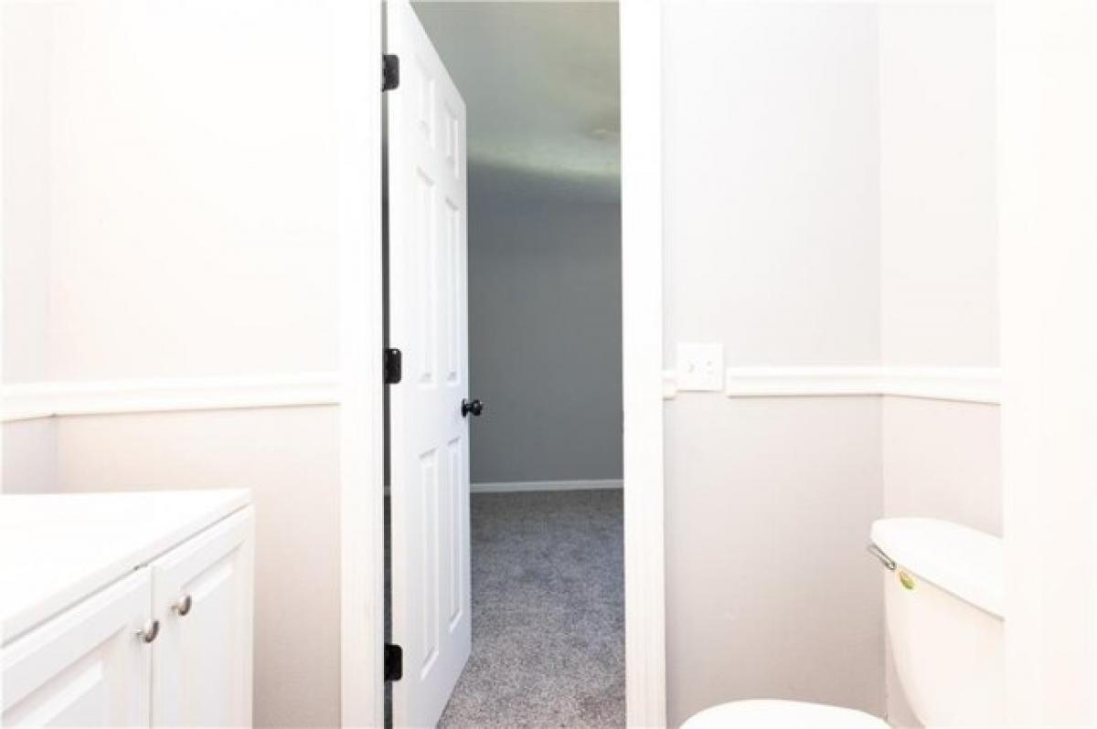 Picture of Home For Sale in Phenix City, Alabama, United States