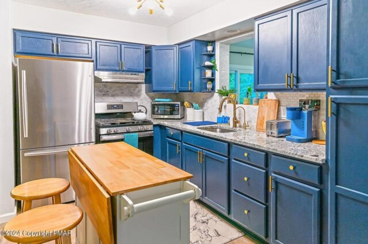 Picture of Home For Sale in Tobyhanna, Pennsylvania, United States