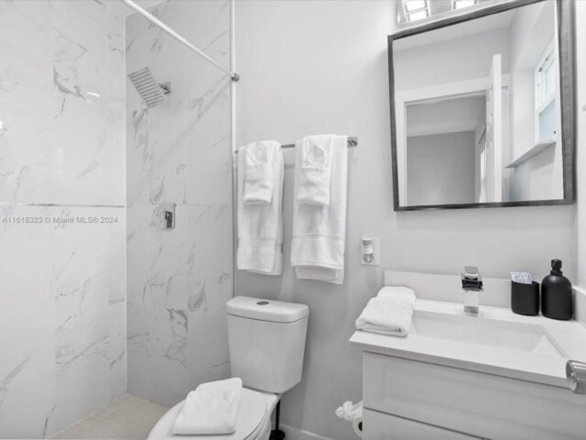 Picture of Home For Sale in Pembroke Pines, Florida, United States