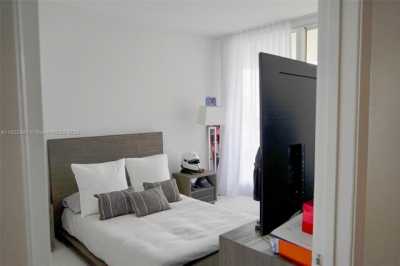 Home For Rent in Key Biscayne, Florida