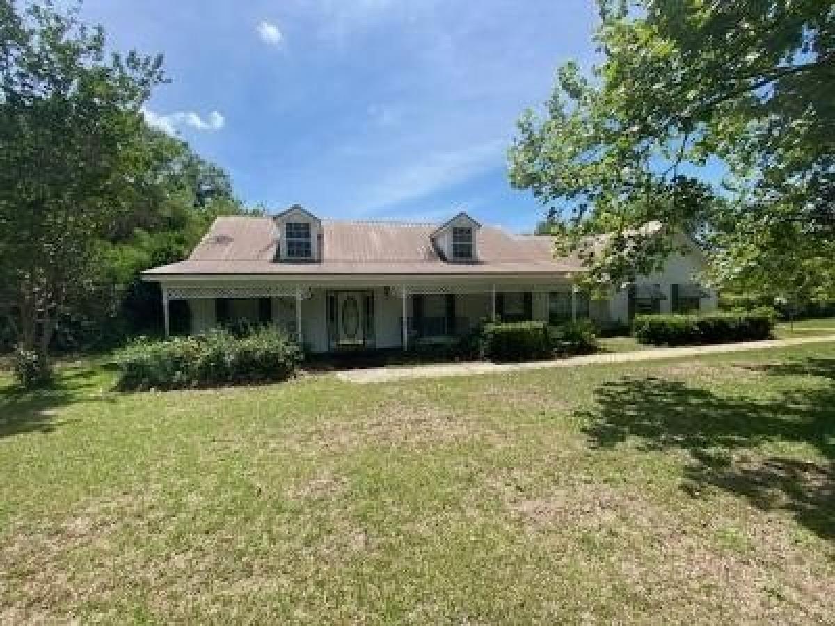 Picture of Home For Sale in Dothan, Alabama, United States