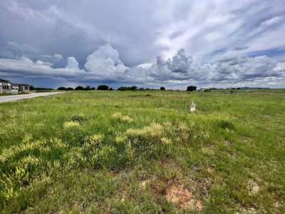 Residential Land For Sale in Kingsland, Texas