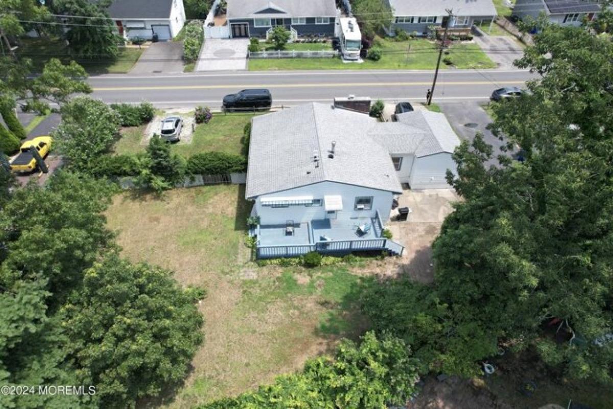 Picture of Home For Sale in Brick, New Jersey, United States