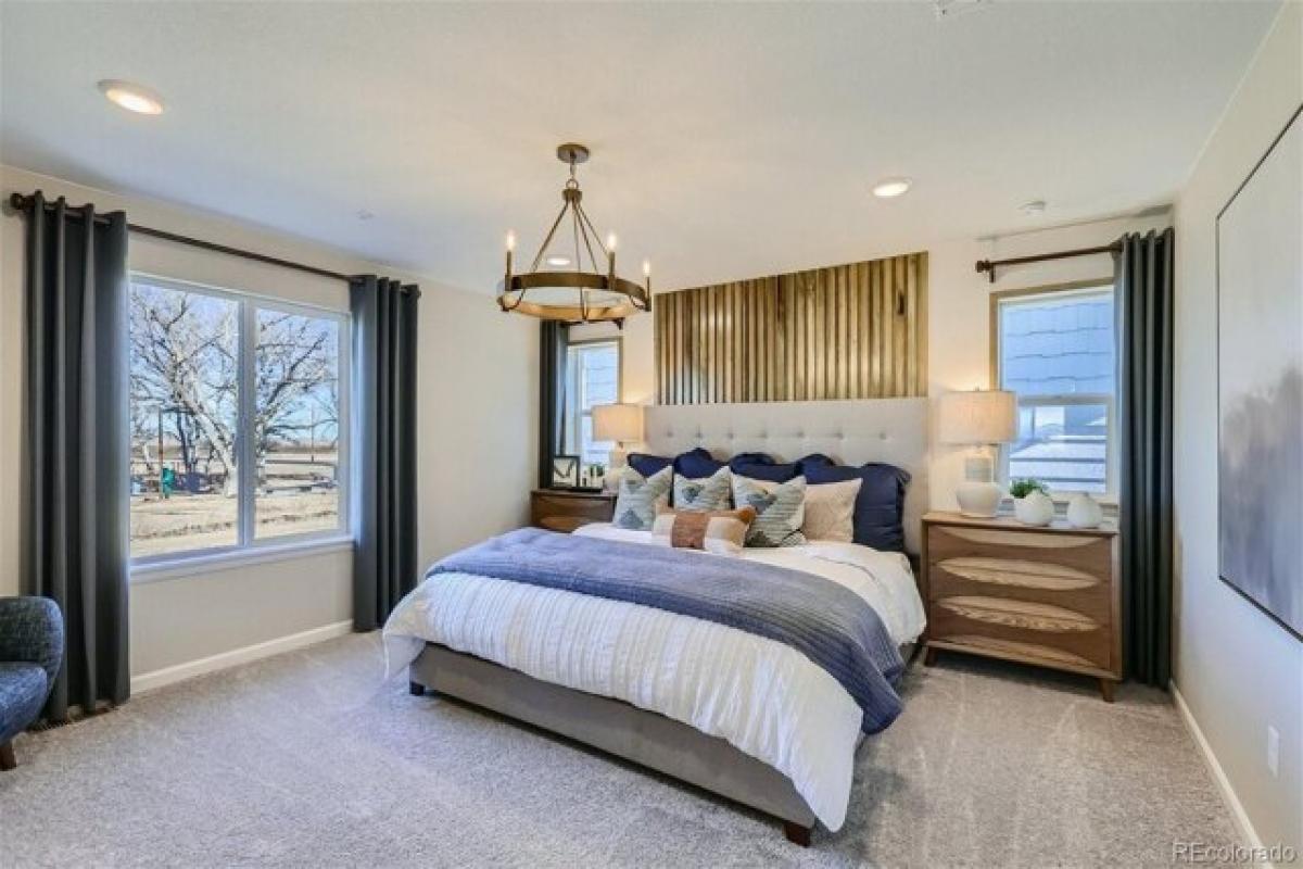 Picture of Home For Sale in Elizabeth, Colorado, United States