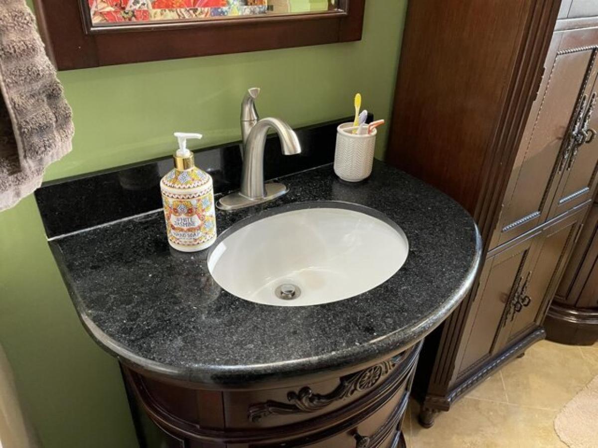 Picture of Home For Sale in Springfield, Missouri, United States