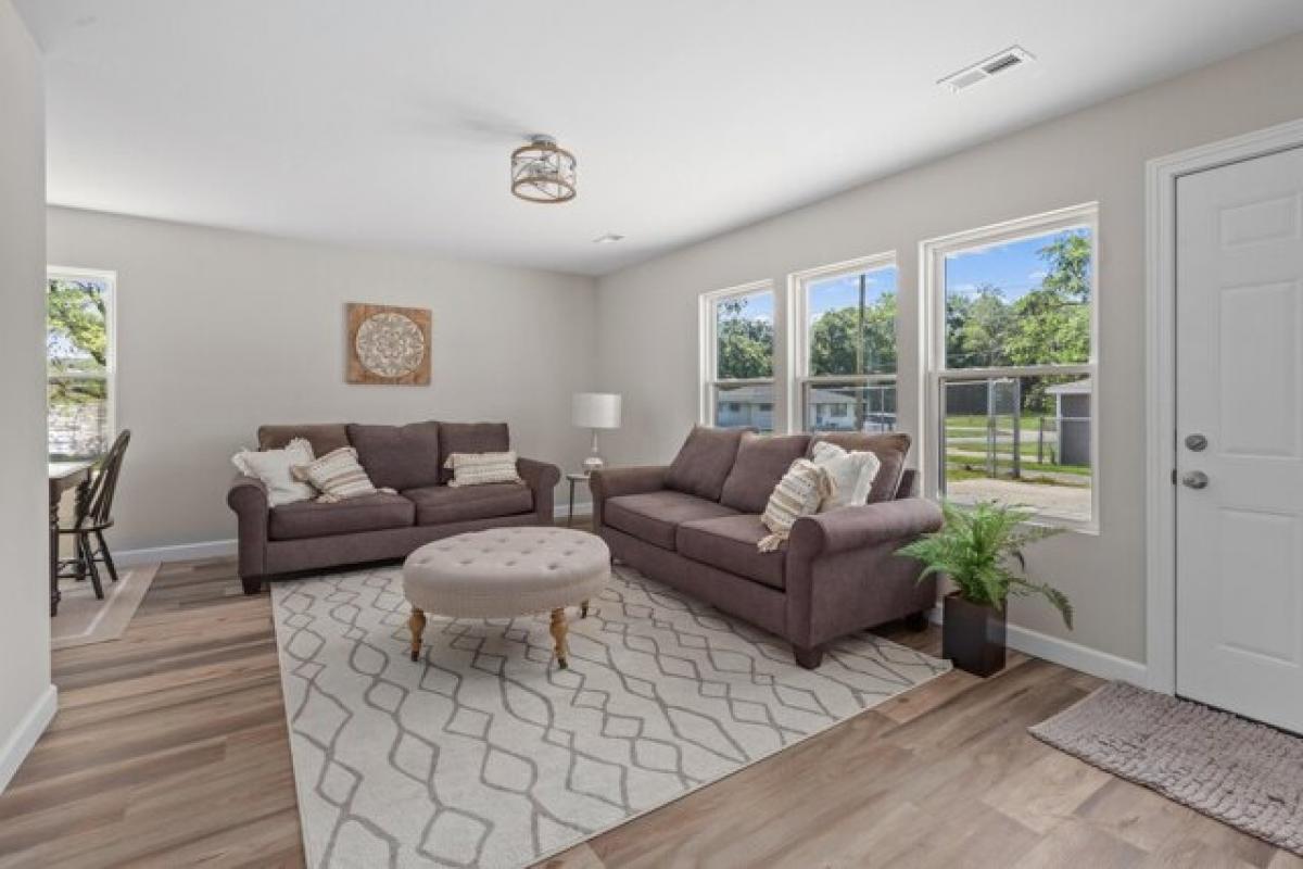 Picture of Home For Sale in Gary, Indiana, United States