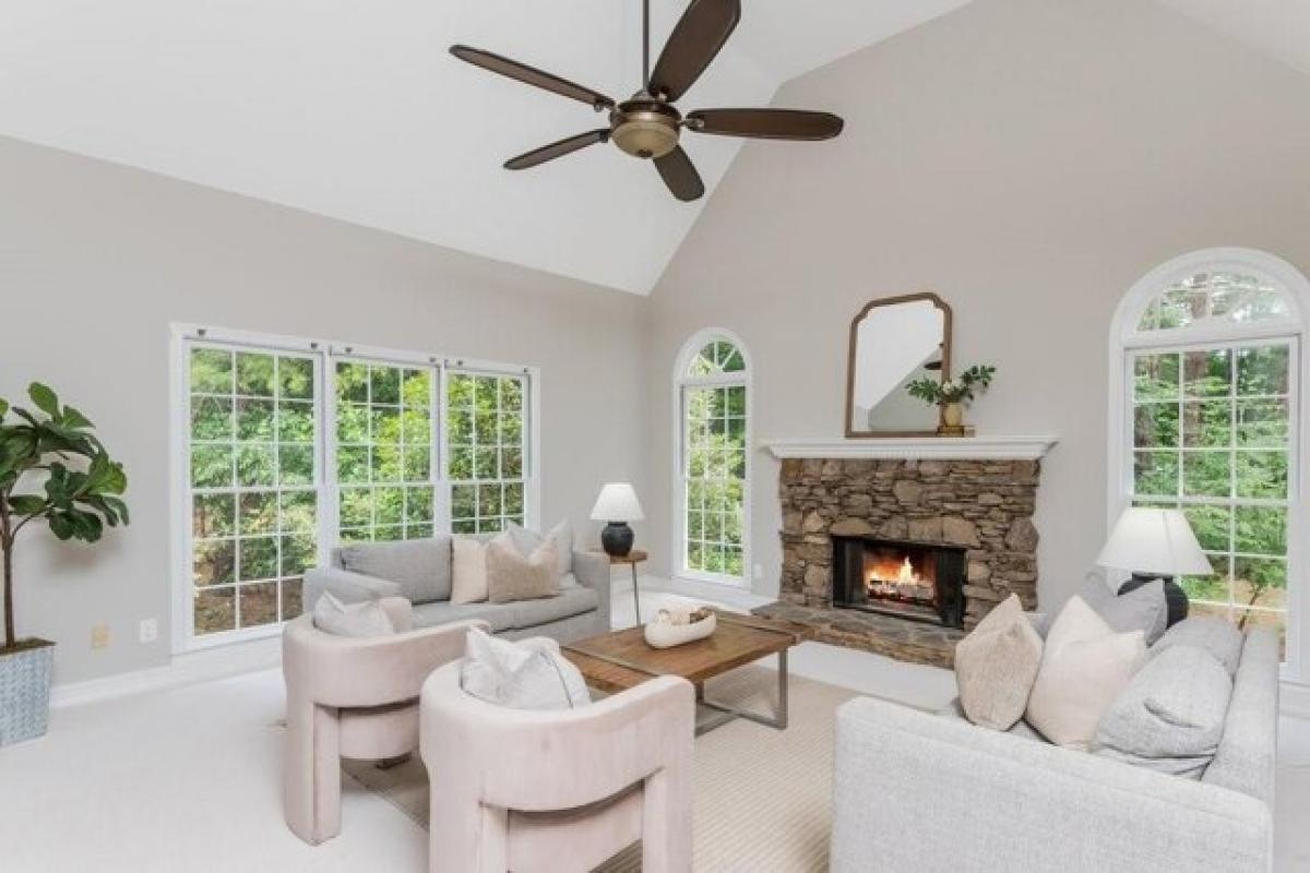 Picture of Home For Sale in Roswell, Georgia, United States