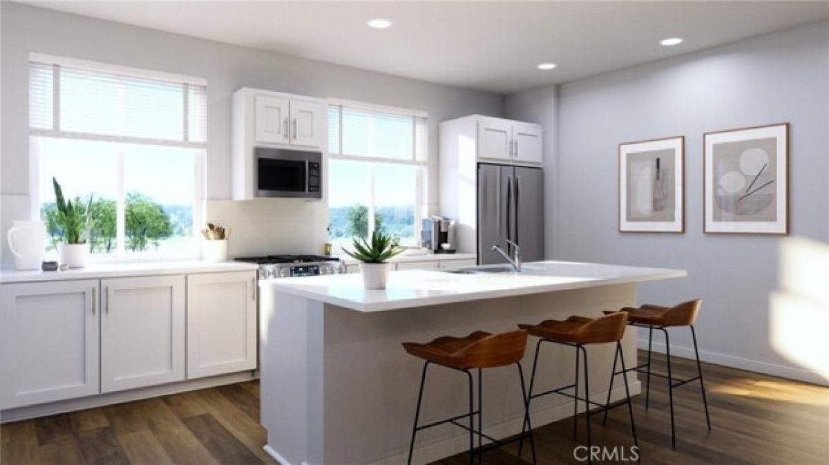 Picture of Home For Sale in Anaheim, California, United States