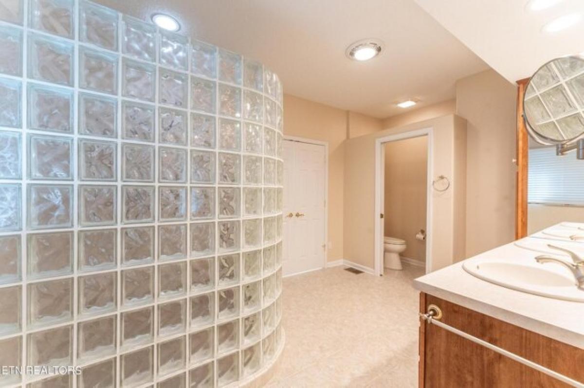 Picture of Home For Sale in Crossville, Tennessee, United States