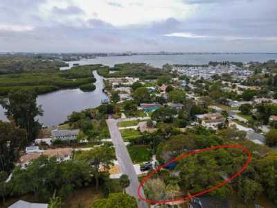 Home For Sale in Gulfport, Florida