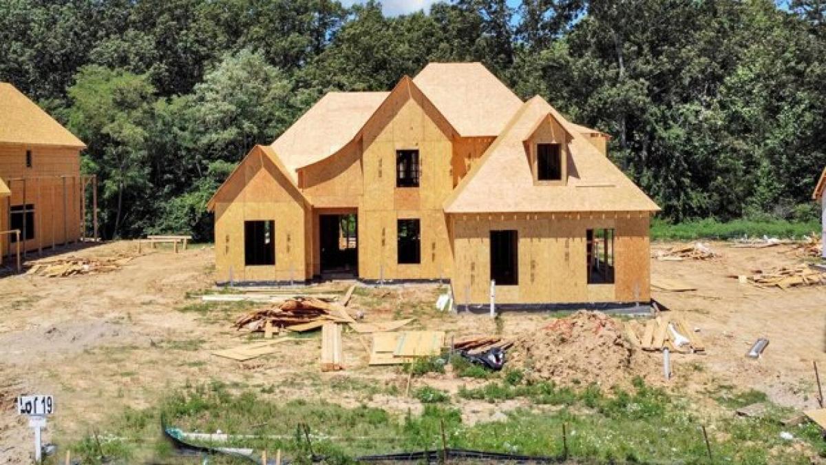 Picture of Home For Sale in Oakland, Tennessee, United States