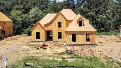 Home For Sale in Oakland, Tennessee