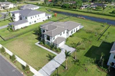 Home For Sale in Davie, Florida