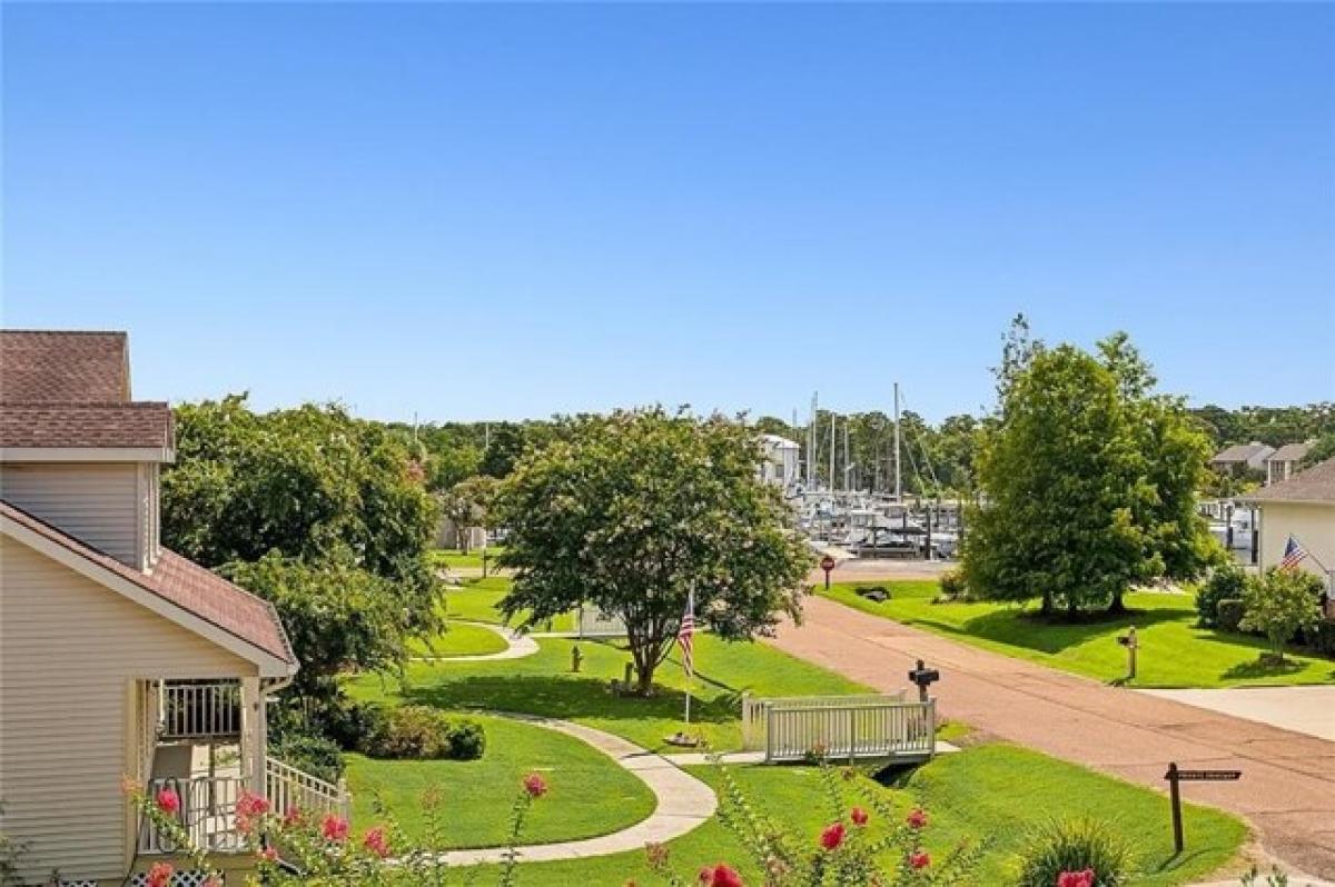 Picture of Home For Sale in Mandeville, Louisiana, United States