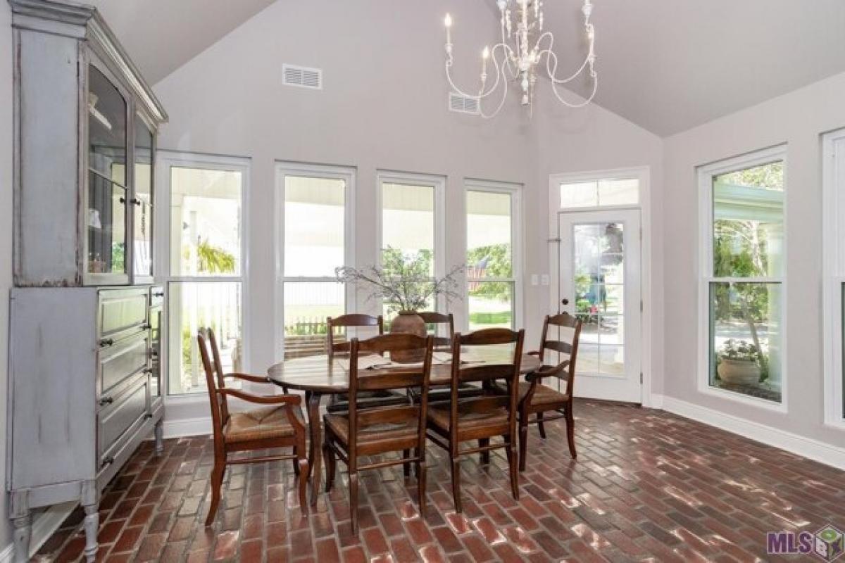 Picture of Home For Sale in Prairieville, Louisiana, United States