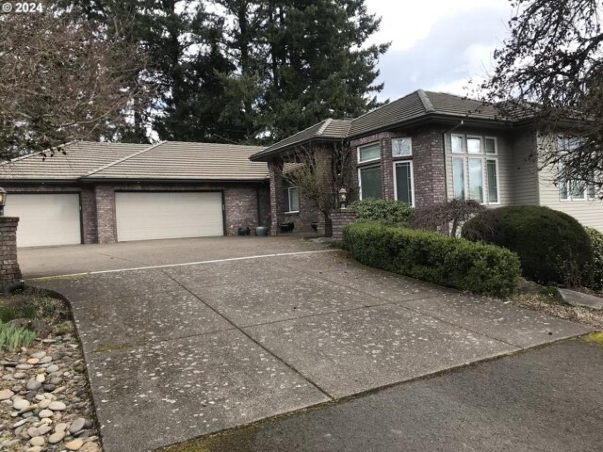 Picture of Home For Sale in Happy Valley, Oregon, United States