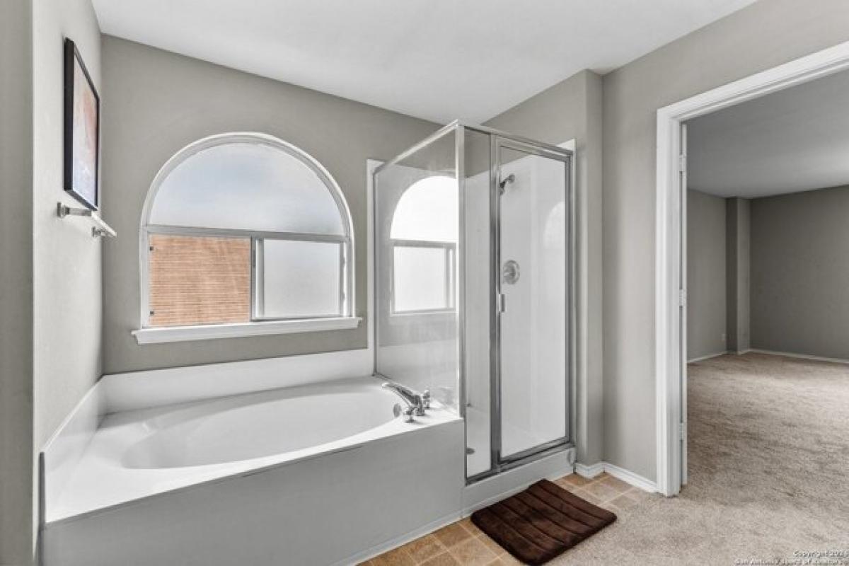 Picture of Home For Sale in Converse, Texas, United States