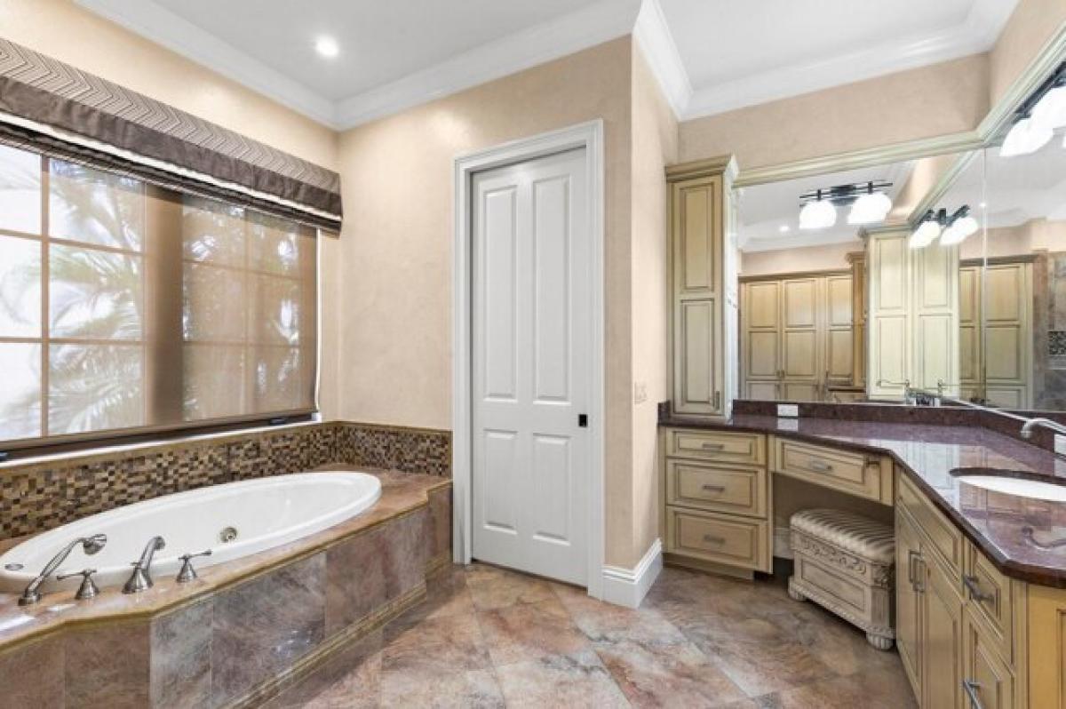 Picture of Home For Sale in Marco Island, Florida, United States