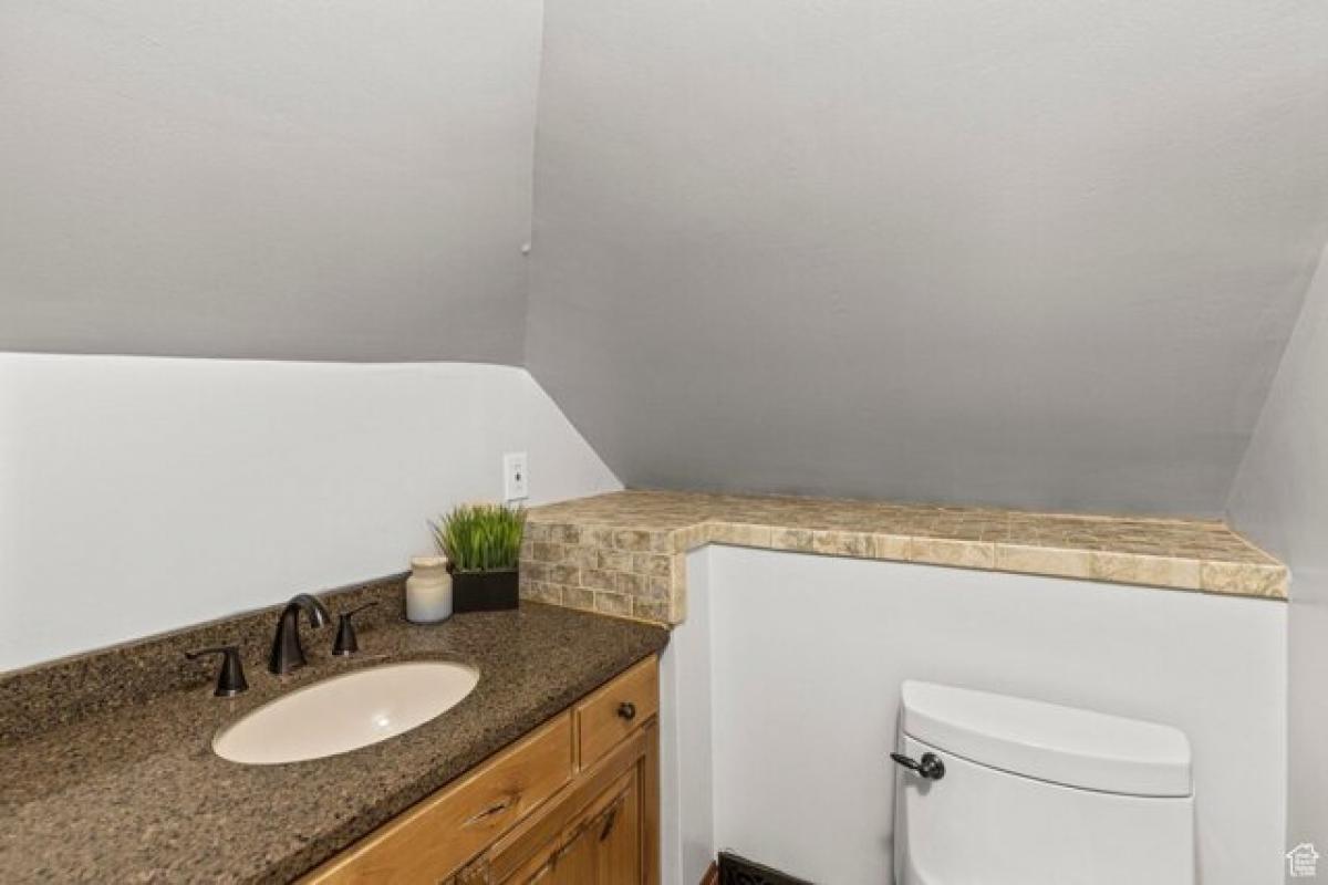 Picture of Home For Sale in Murray, Utah, United States