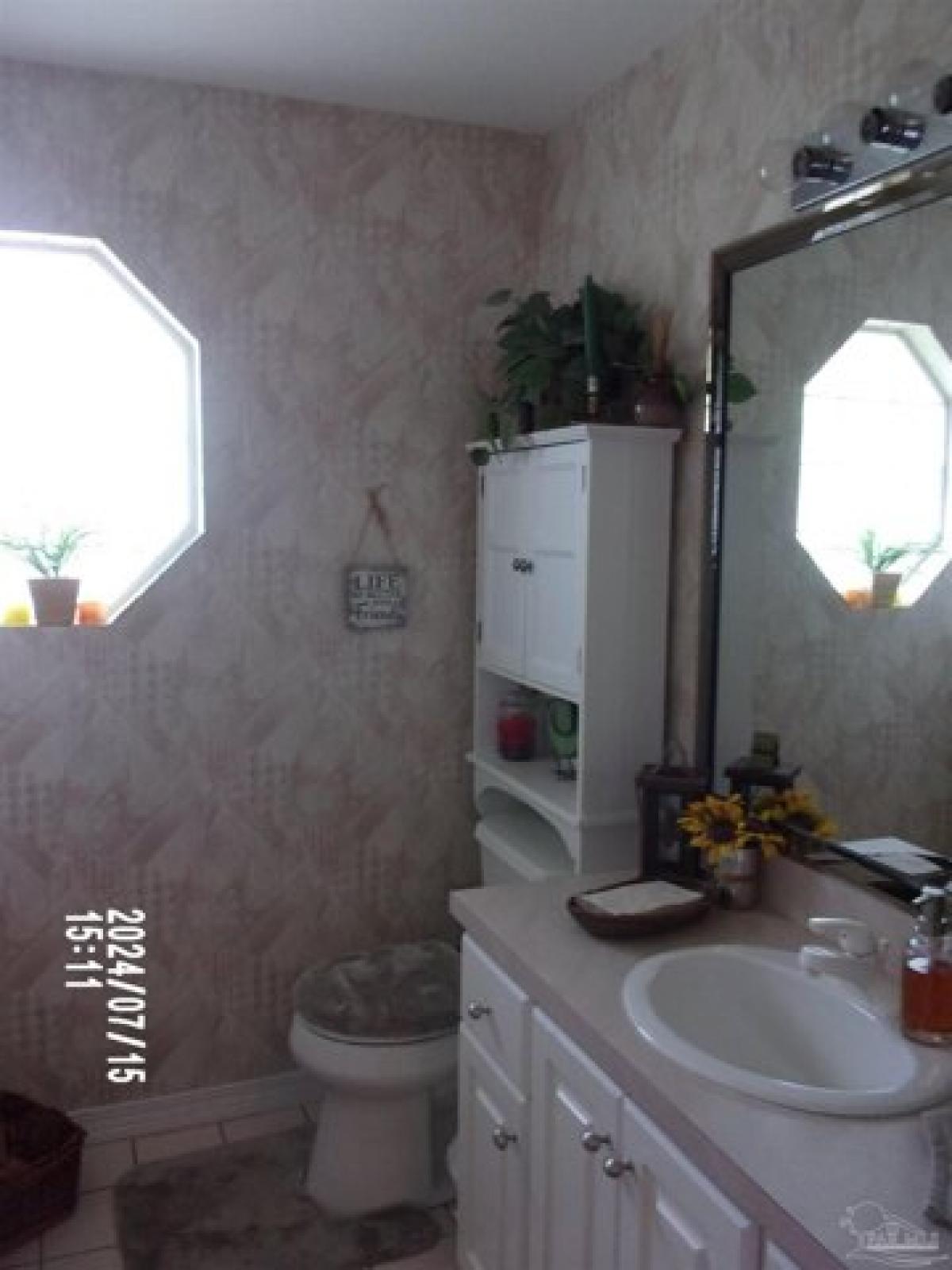 Picture of Home For Sale in Milton, Florida, United States