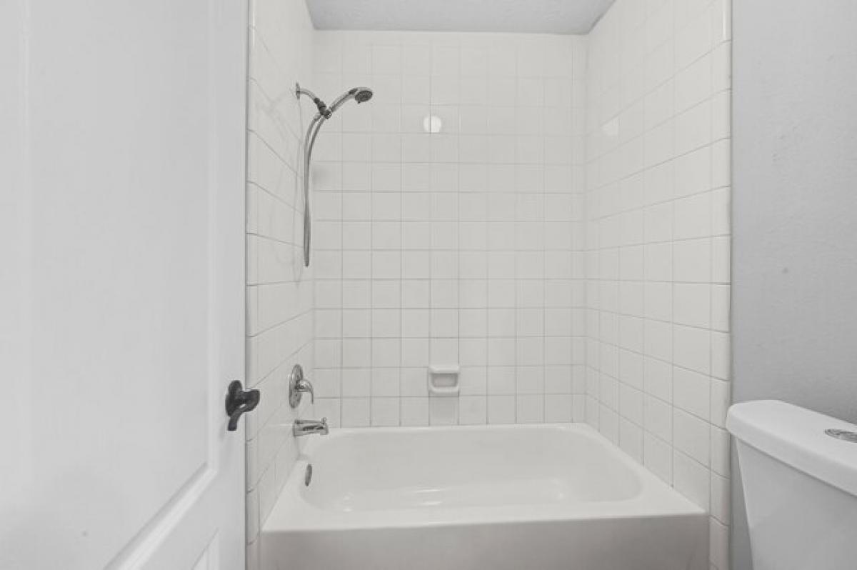 Picture of Home For Sale in Tomball, Texas, United States