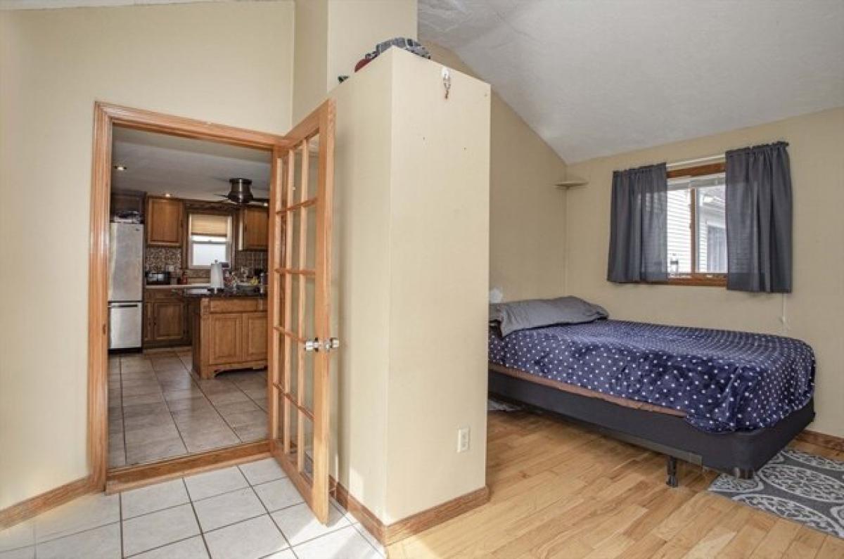 Picture of Home For Sale in Worcester, Massachusetts, United States