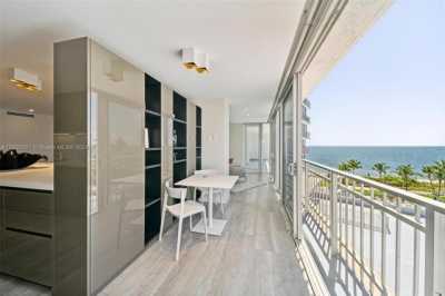 Home For Rent in Key Biscayne, Florida